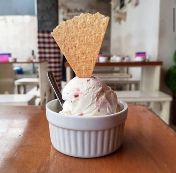 Review Bli Puthu Ice Cream: Kedai Es Krim Terfavorit Warga Kediri!