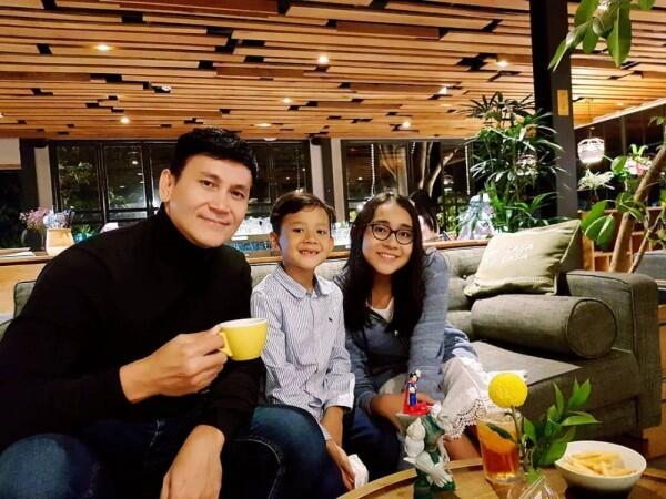 Duda Keren, 10 Potret Kedekatan Marcelino Lefrandt dan Anak-anaknya