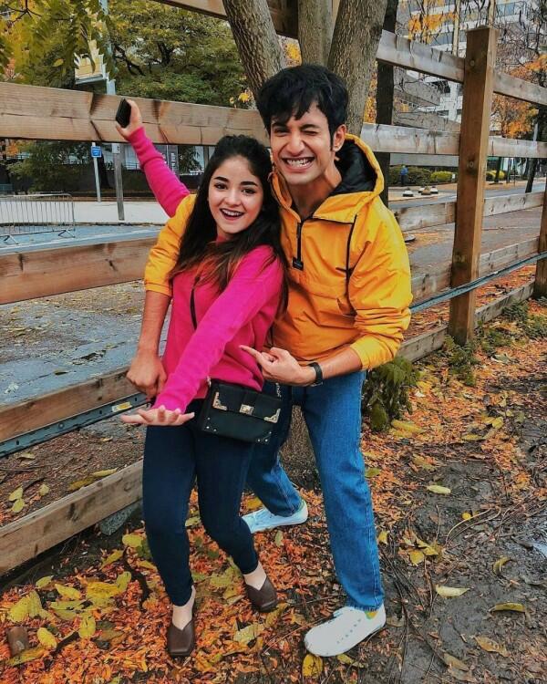 10 Pesona Rohit Saraf, Putra Priyanka Chopra di Film The Sky is Pink