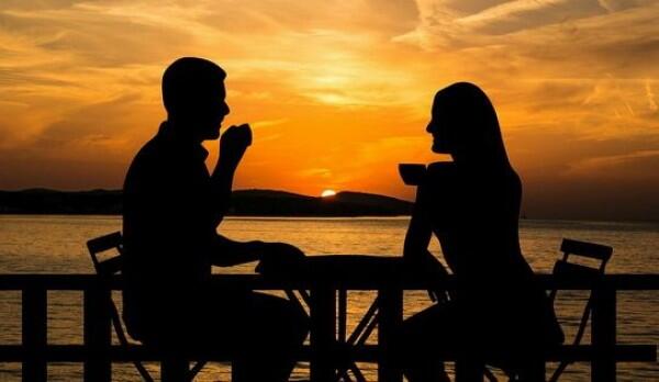 9 Tanda Hubunganmu dengan si Dia Perlu Dipertimbangkan Lagi