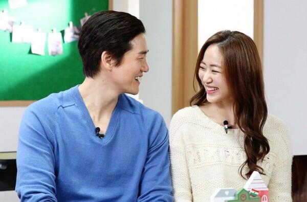 10 Potret Yoo Ji Tae & Istri, Romantis Banget 13 Tahun Bersama