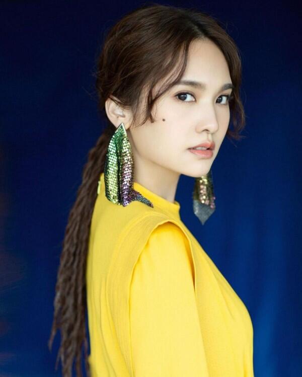 Sudah Berumur 35 Tahun! 10 Pesona Awet Muda Aktris Taiwan, Rainie Yang