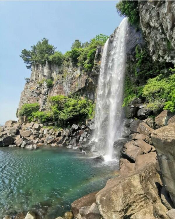 5 Pesona Air Terjun Terindah di Korea Selatan, Cocok Buat Hunting Foto