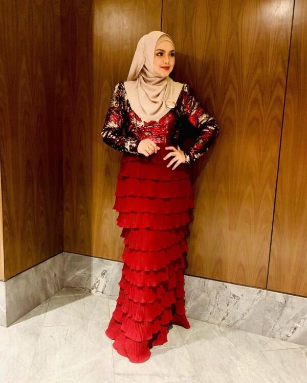 12 Potret Paripurna Penyanyi Siti Nurhaliza di Usia 40 Tahun, Glowing!
