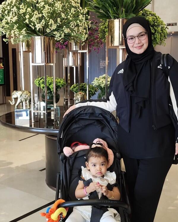 12 Potret Paripurna Penyanyi Siti Nurhaliza di Usia 40 Tahun, Glowing!