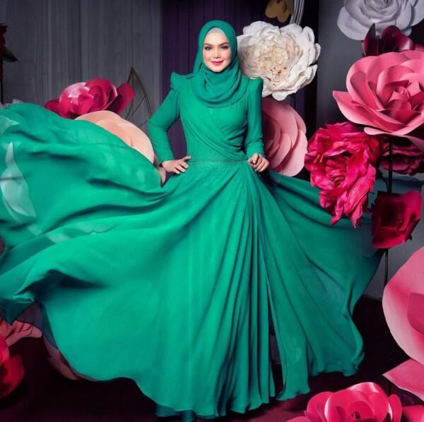 12 Potret Paripurna Penyanyi Siti Nurhaliza di Usia 40 Tahun, Glowing!