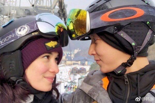 Resepsi Bulan Depan, 10 Potret Mesra Han Geng eks Suju dan Istri