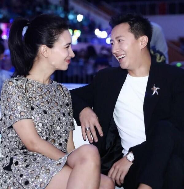 Resepsi Bulan Depan, 10 Potret Mesra Han Geng eks Suju dan Istri