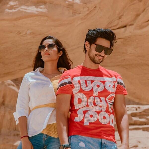 10 Potret Mesra Shakti Arora dan Sang Istri yang Bikin Bfdiaper