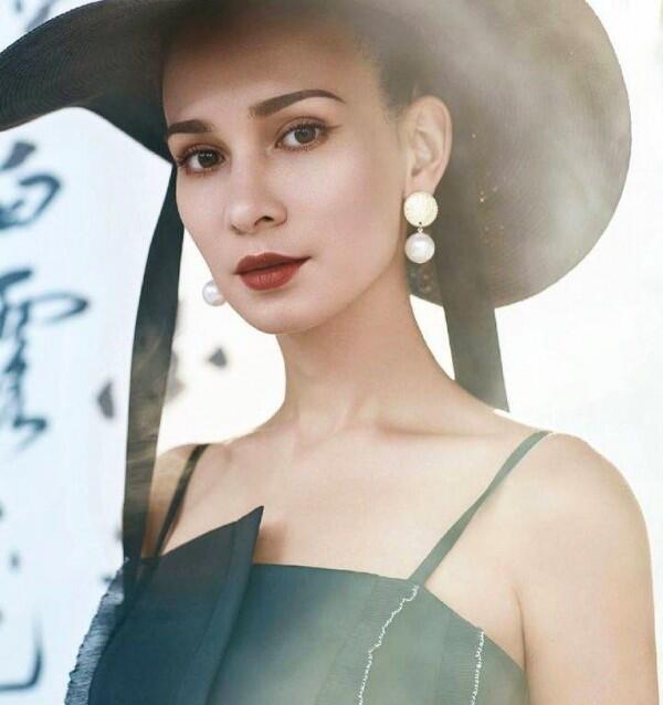 Aktris Berkelas, 10 Pesona Celina Jade Istri Han Geng eks Super Junior