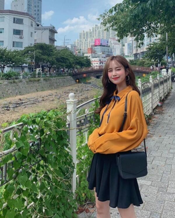 10 Padu Padan Mini Skirt ala Jung Yuna Jika Ingin Tampil Feminin