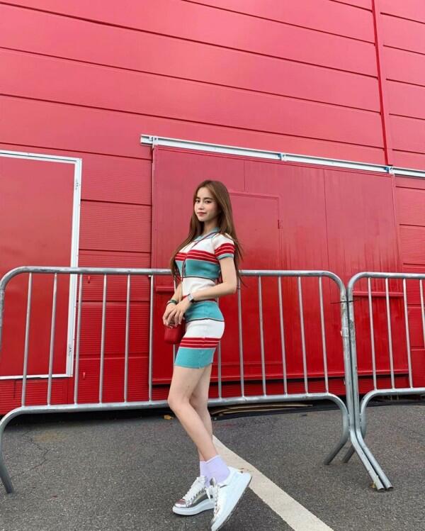 10 Padu Padan Mini Skirt ala Jung Yuna Jika Ingin Tampil Feminin