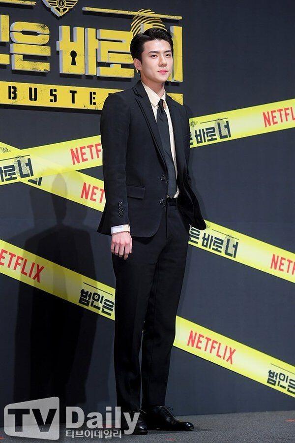 Premiere "Busted!" Season 2, Ini 10 Potret Sehun EXO yang Gagah Abis