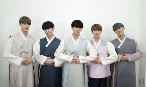 Dari TXT Hingga X1, 6 Rookie Grup Ini Memiliki Huruf "X" di Namanya