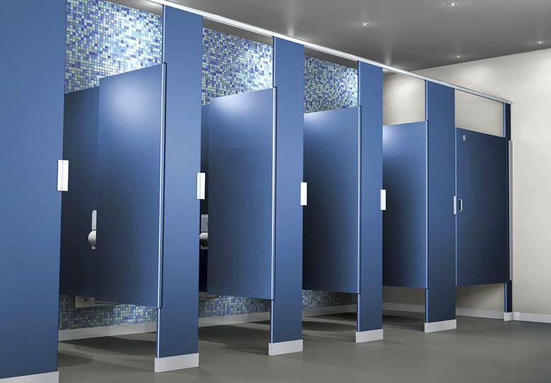 Beberapa Alasan Tentang Pintu Toilet Umum Yang Tidak Menyentuh Lantai
