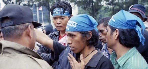 Percayakah Kondektur Bis Jadi DPR? Tawaran Menteripun Ditolak? Ini Dia Sosoknya!