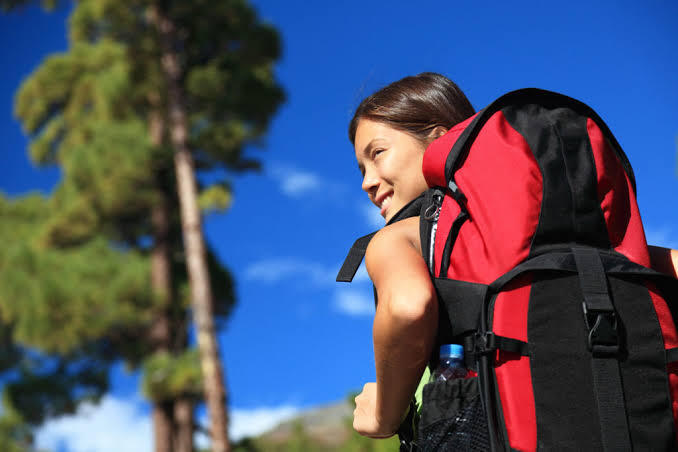 Baru Pertama Kali Solo Traveling? 5 Barang Ini Jangan Sampai Kamu Lupain Ya!