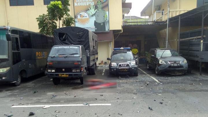 Bom Bunuh Diri Di Polrestabes Medan, Pelaku Pakai Jaket Ojol !! Kok Malah Janggal?