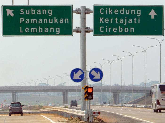 Dua bus beradu di Tol Cipali, 7 orang tewas