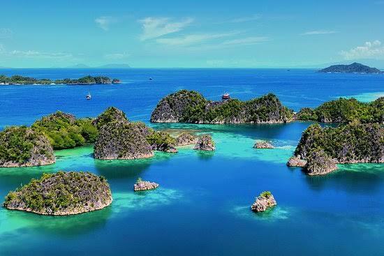 5 Aktifitas Memuaskan Di Raja Ampat
