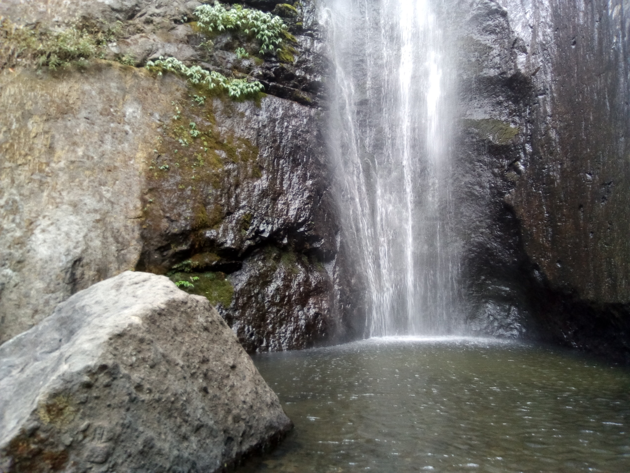 Pesona Air Terjun Irenggolo Dan Air Terjun Dholo