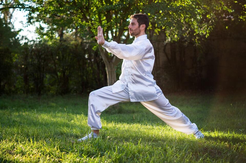 Mengenal Tai Chi dan Manfaatnya Bagi Kesehatan