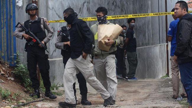 Densus 88 Tewaskan 2 Orang Terduga Teroris Saat Baku Tembak Di Deli Serdang