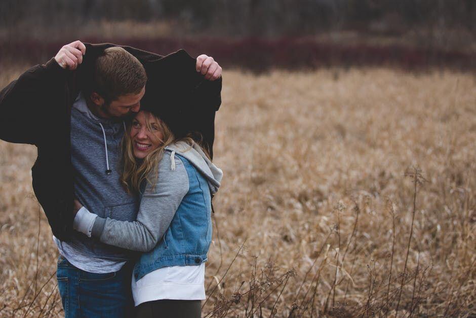 5 Cara Mengetahui Pasangan Masih Setia Denganmu Atau Tidak