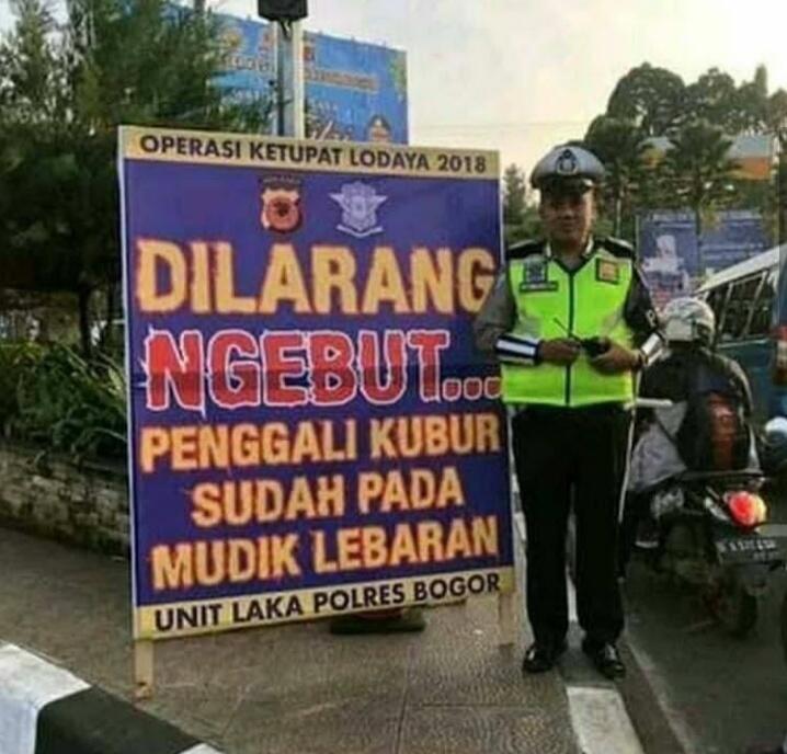 Serba-serbi Spanduk Himbauan Polisi Lalu Lintas, Dari yang Bucin Hingga Bikin Ngakak