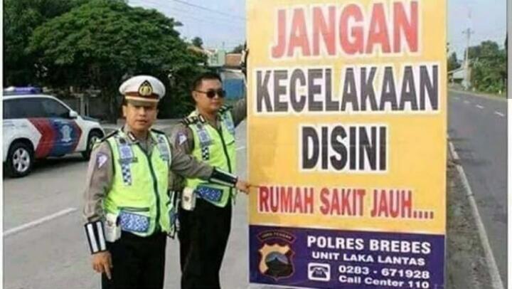 Serba-serbi Spanduk Himbauan Polisi Lalu Lintas, Dari yang Bucin Hingga Bikin Ngakak