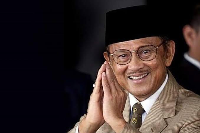 Semoga Ane Bisa Mencontoh Tauladan Alm. BJ. Habibie