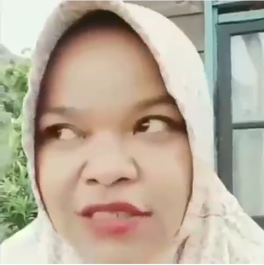 Datang ke Nikahan Mantan Sambil Nangis-nangis? Lihat Video Emak Ini, Katanya Lebay!