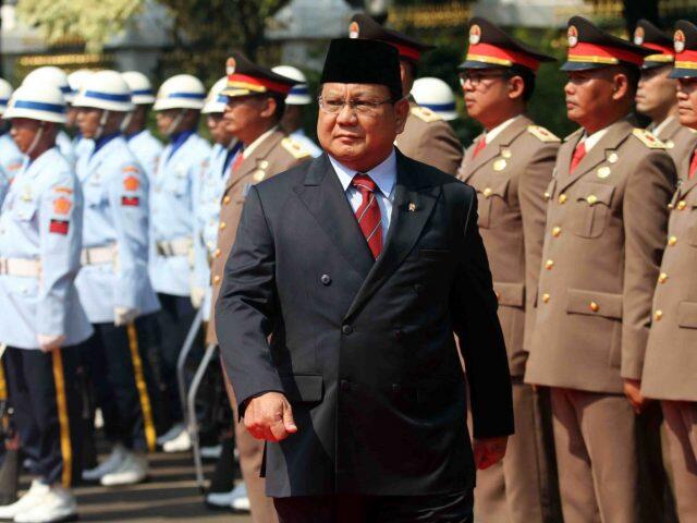 Jangan Lagi 'Benturkan' Prabowo soal HRS, Fokus Perkuat Pertahanan Nasional