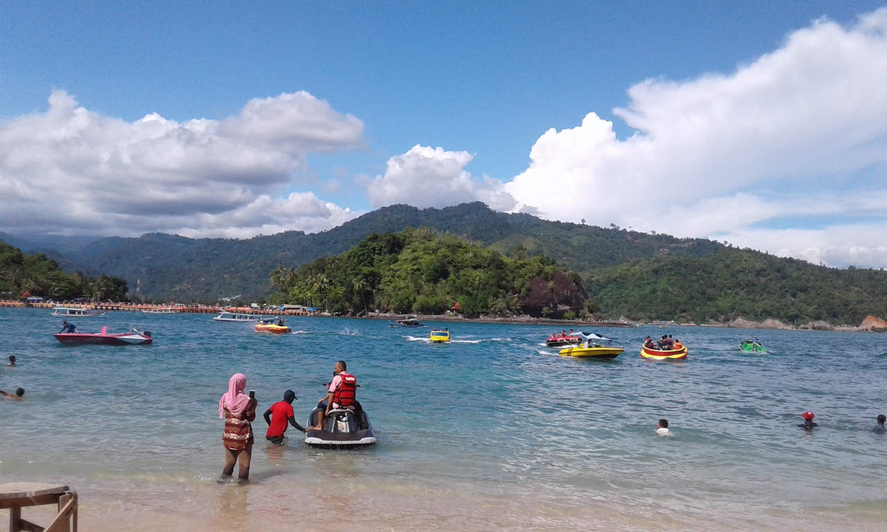 Serpihan surga dari Pesisir Selatan| Pantai Carocok Painan Sumatra Barat