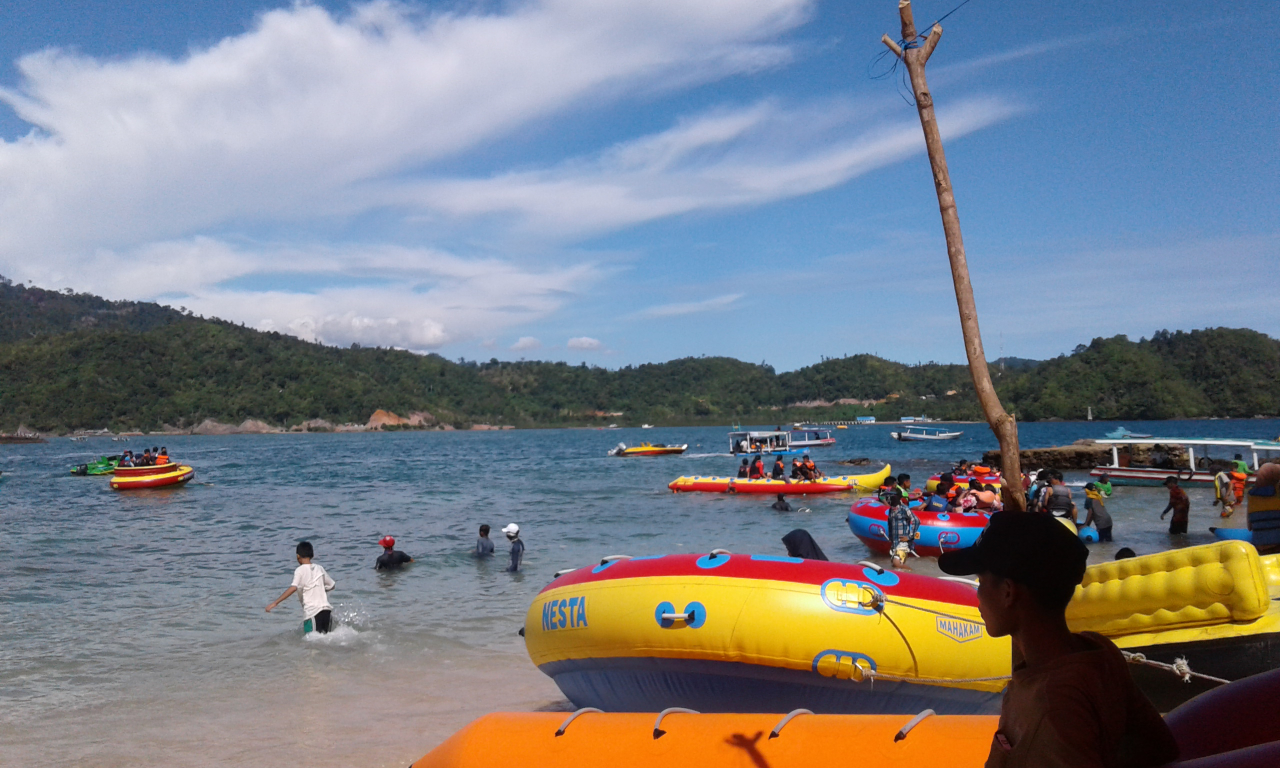 Serpihan surga dari Pesisir Selatan| Pantai Carocok Painan Sumatra Barat