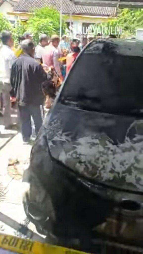 Lika-liku Cinta Anak Lurah 980KM, Pria Ini Kecewa Berat &amp; Asal Bakar Mobil di Jalanan