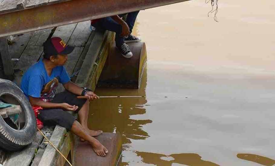 Anak Sungai yang Menantang Arus