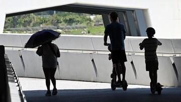 Pengguna Skuter Listrik Minimal 17 Tahun, Tak Wajib SIM