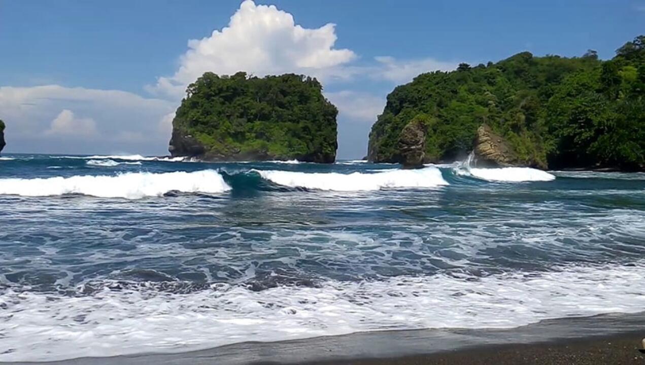 Destinasi Wisata di Kaki Gunung Semeru, Jejak Kerajaan Majapahit Ada Disana