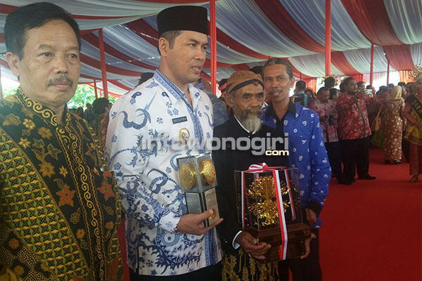 Sempat Dianggap Gila, Inilah Mbah Sadiman Penyelamat Bumi