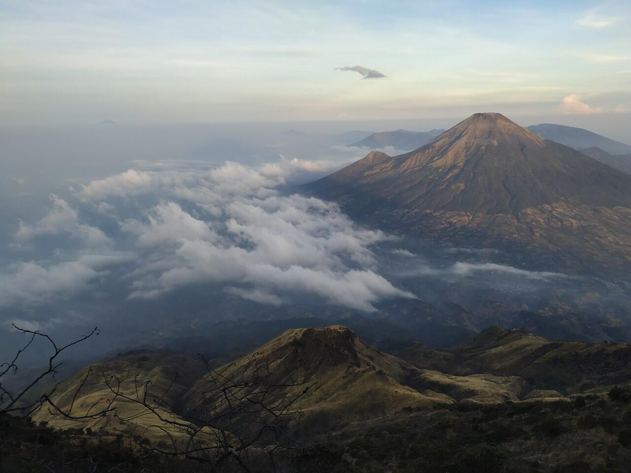 SABANANYA FANTASTIS - PENDAKIAN GUNUNG SUMBING VIA BOWONGSO 23-24 NOVEMBER 2019