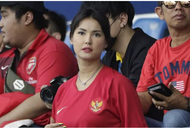 Maria Ozawa Tonton Pertandingan Indones Di Sea Games Filiphins