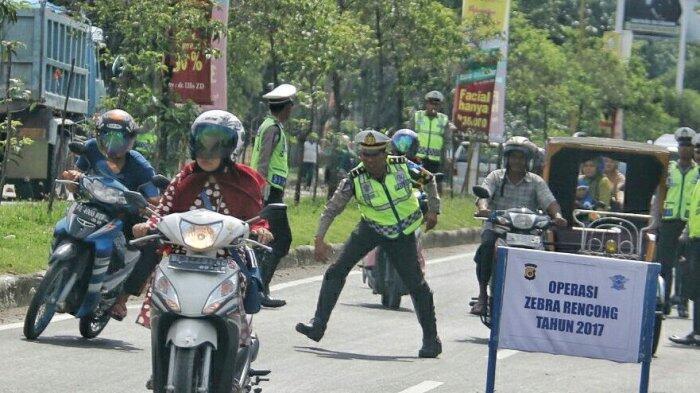 5 Momen yang Membuat Orang-orang Selow, Langsung Berubah Menjadi Pembalap Jalanan