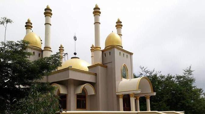 Viral Video Penampakan Masjid Megah di Tengah Hutan, Cek Fakta Di Sini!
