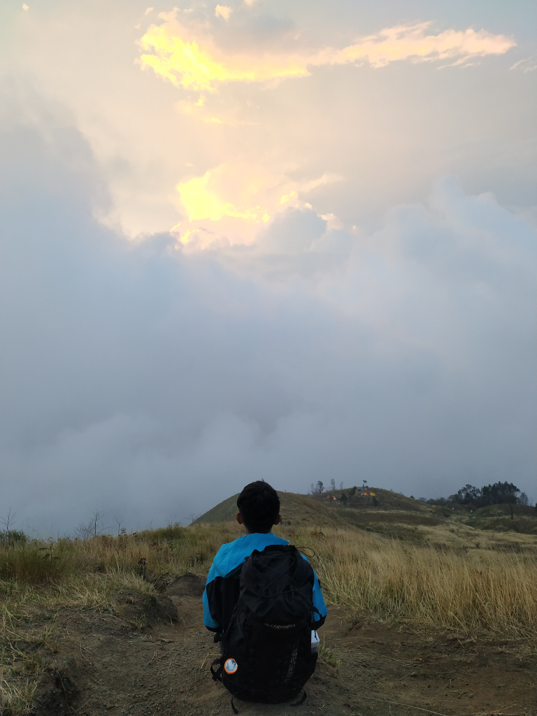 SABANANYA FANTASTIS - PENDAKIAN GUNUNG SUMBING VIA BOWONGSO 23-24 NOVEMBER 2019