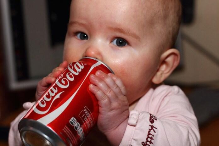 Sadis! Para Ibu di Negara Ini Beri Anak Minuman Bersoda untuk Membunuh Mereka