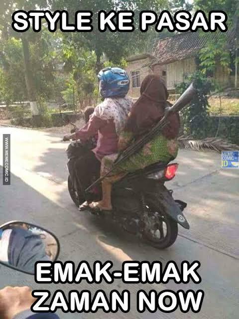 30 Bukti Emak-emak Memang Penguasa Jalanan Sejati, Ngeselin Tapi Bikin Ngakak!