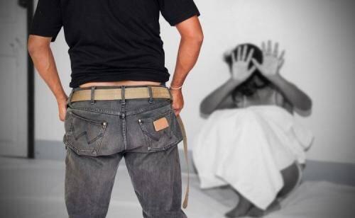 Aksinya Memperkosa Gadis Ketahuan, Pria Panik hingga Kabur Tanpa Busana