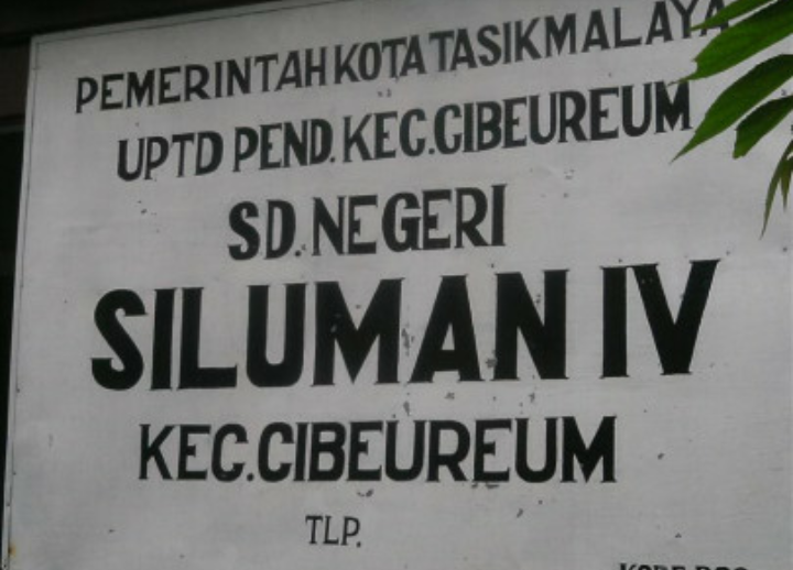 Deretan Nama Sekolah SD yang Bikin Ngakak, Ada "Daleman", Dan "Mengangkang"!