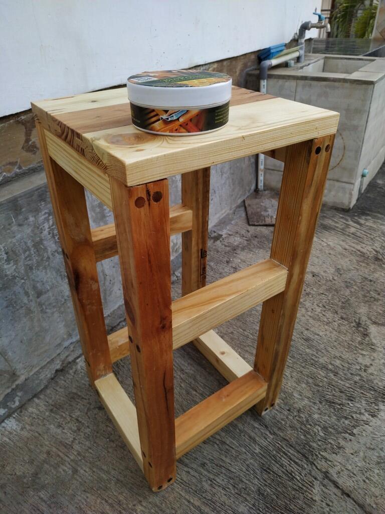 Membuat Kursi Minimalis ala Cafe Dari Kayu Palet